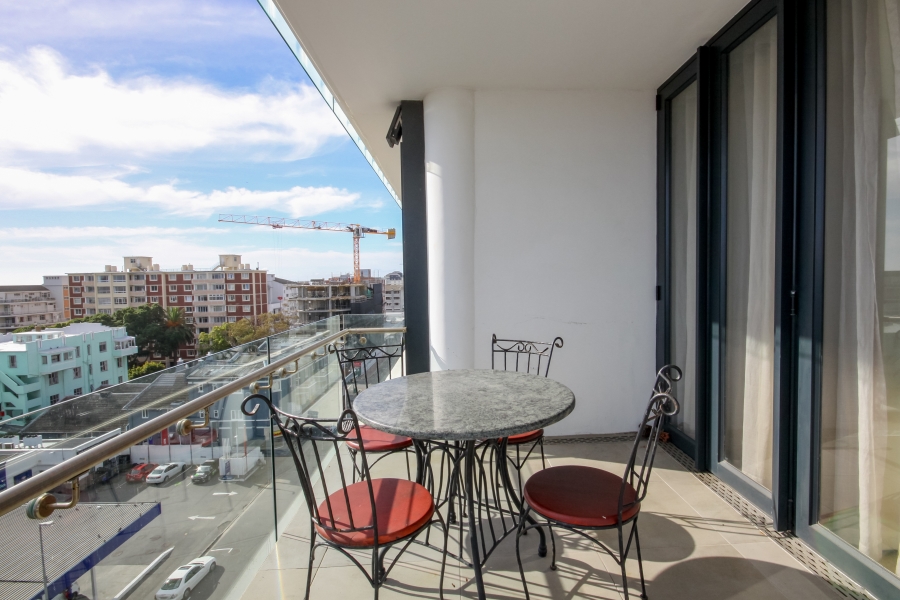 To Let 2 Bedroom Property for Rent in Sea Point Western Cape